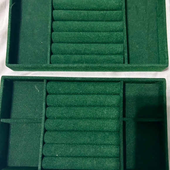 12 Count Jewelry Trays - Picture 2 of 3
